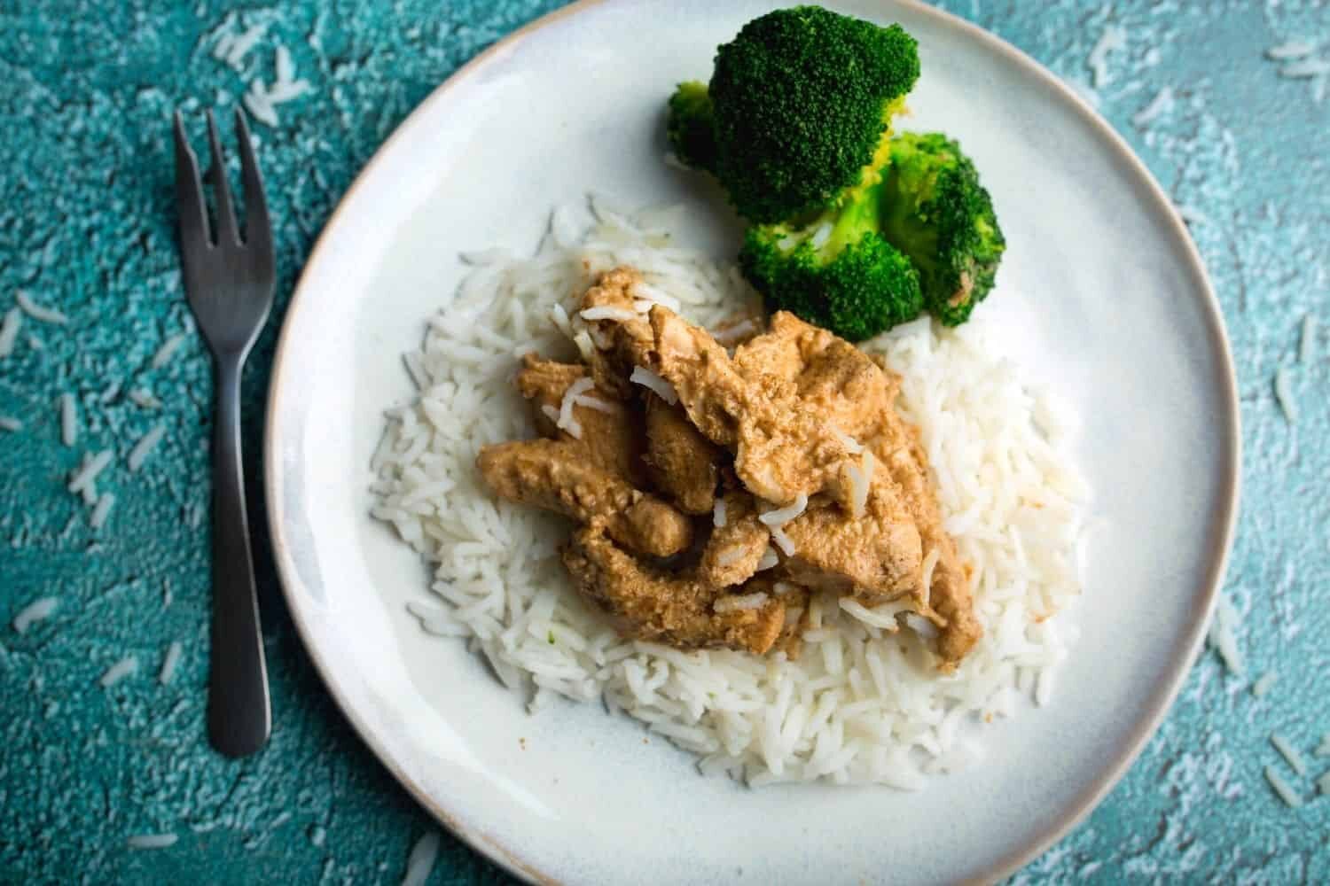 Grilled Chicken Strips with Broccoli and Rice