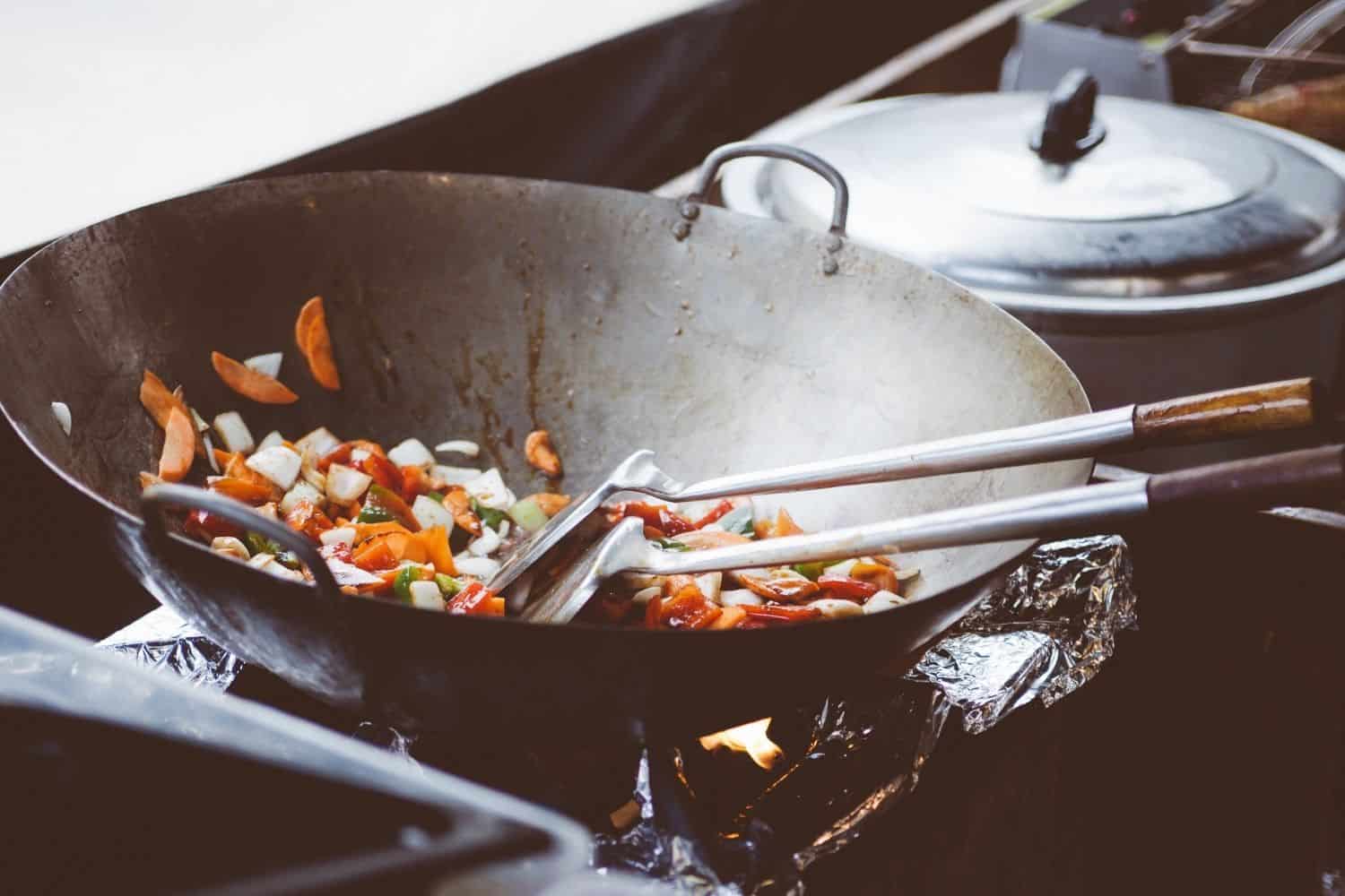 How to Sauté and what does it mean to sauté when cooking? Hangry Recipes